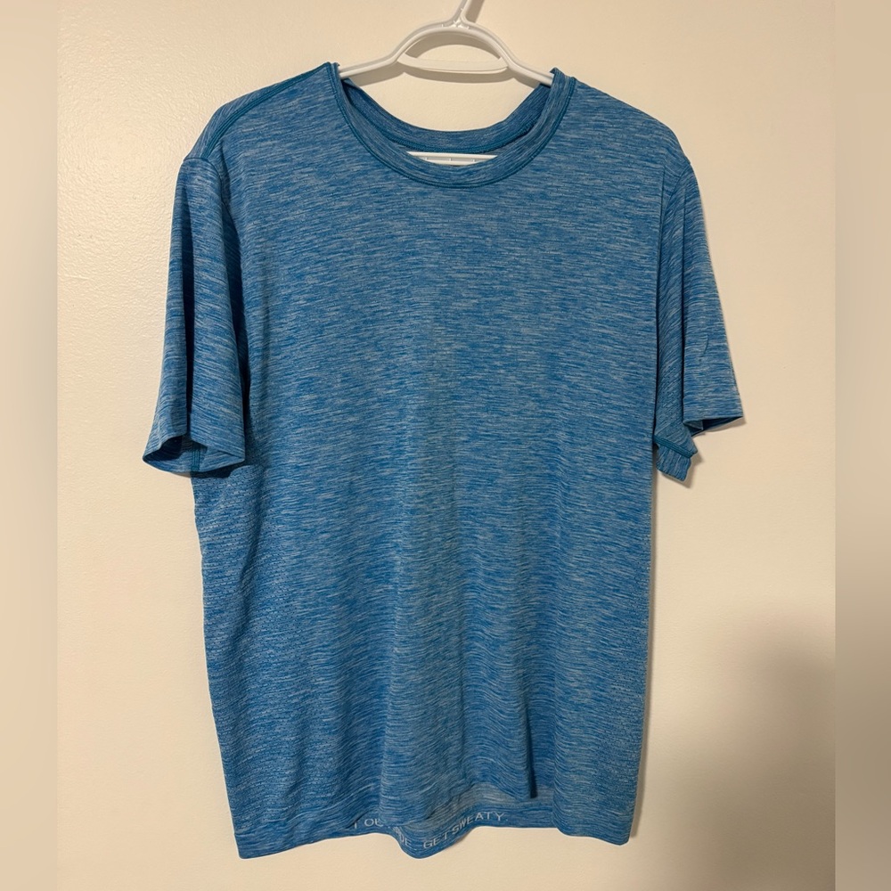 Lululemon men’s athletic  T-Shirt